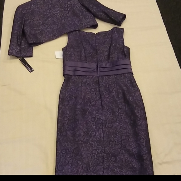 ποΈ Purple Metallic Dress and Jacket - Picture 3 of 15